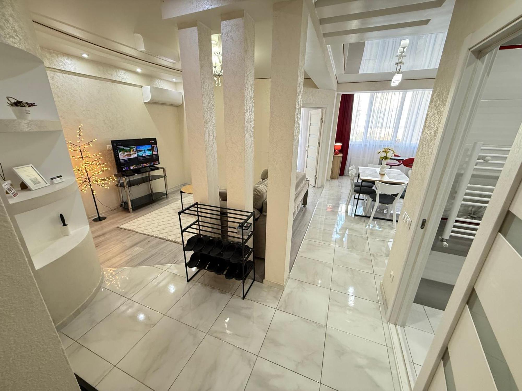 Cozy Two Bedroom Large Apartment Chisinau Exterior photo